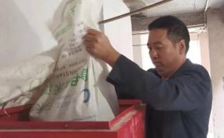 利川：木屑顆粒機生物質(zhì)顆?？痉?開啟綠色低碳致富門